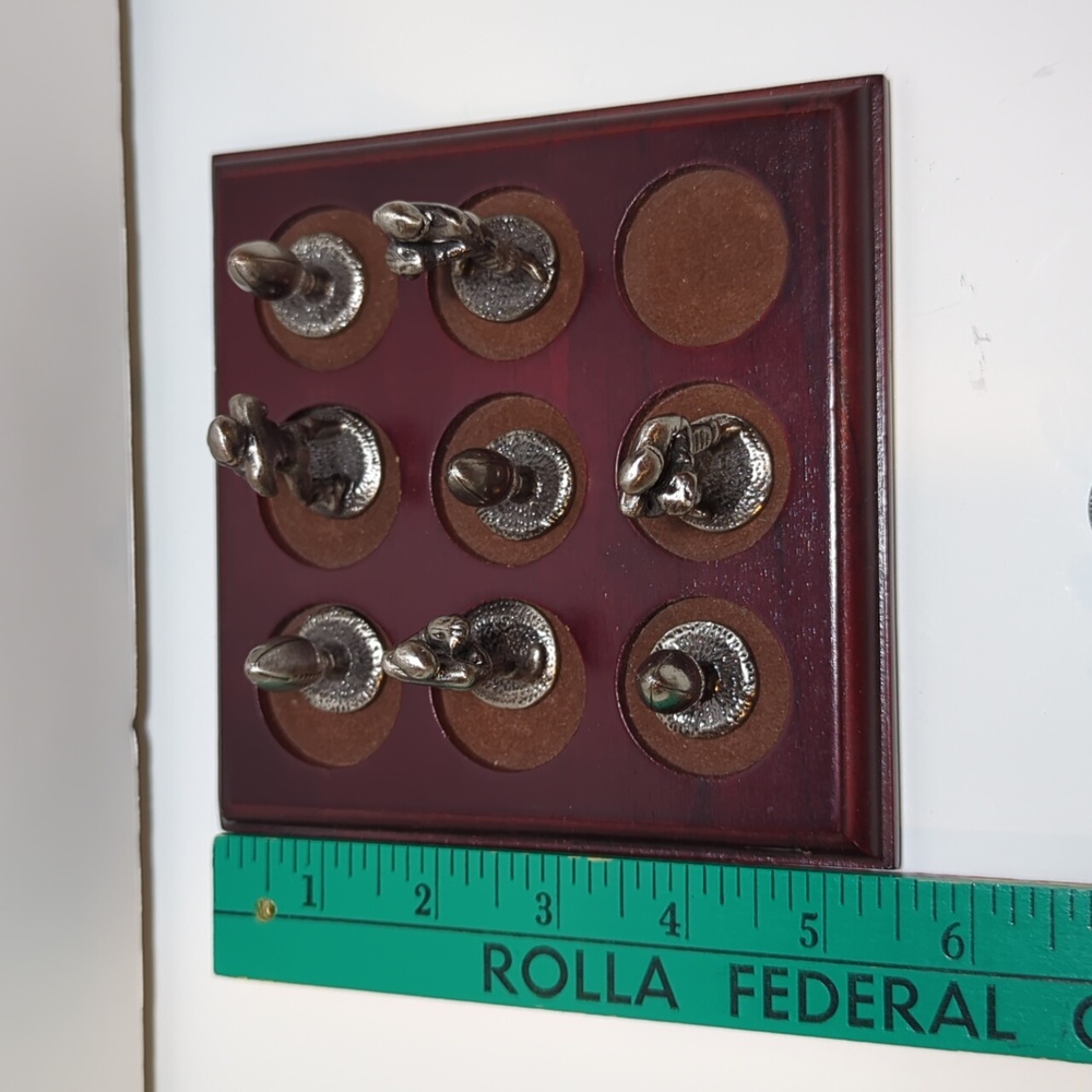Pewter football players and footballs tic tac toe game with board - Picture 6 of 6